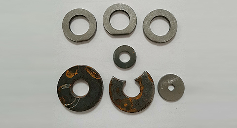 材質(zhì)硬度穩(wěn)定不達(dá)標(biāo)，沖壓加工時(shí)易變形。